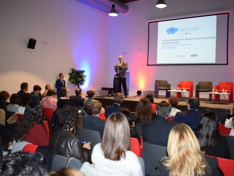 Asociación Centro de Dirección de RRHH y la Cámara de Comercio de Badajoz presentan su Master de Dirección de Personas en una jornada sobre RRHH y talento