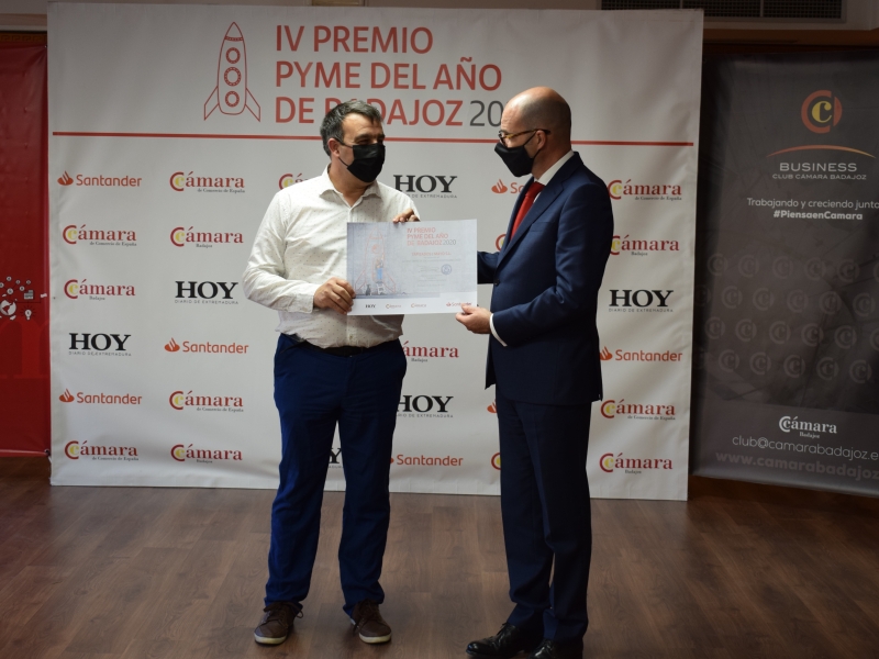 IAAS365 SL recoge el premio Pyme del año 2020 de Badajoz