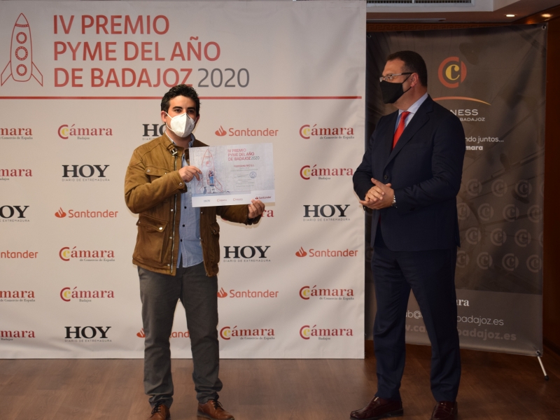 IAAS365 SL recoge el premio Pyme del año 2020 de Badajoz