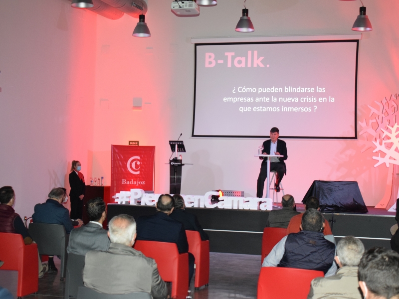 Manuel Pimentel inaugura las charlas empresariales HABLAMOS de Cámara Badajoz