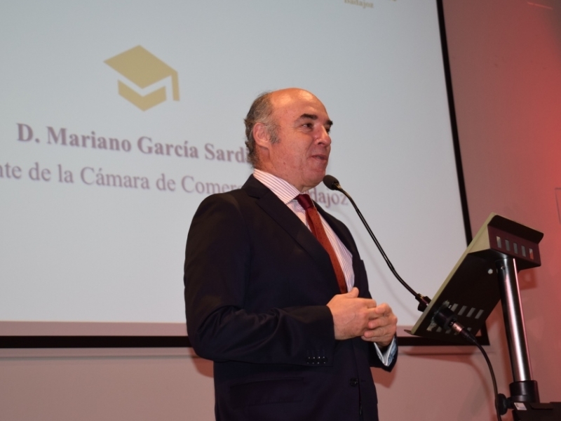 Graduación y entrega de diplomas de la tercera promoción de nuestro Grado en Derecho y la XXVI edición de nuestro Máster en Tributación