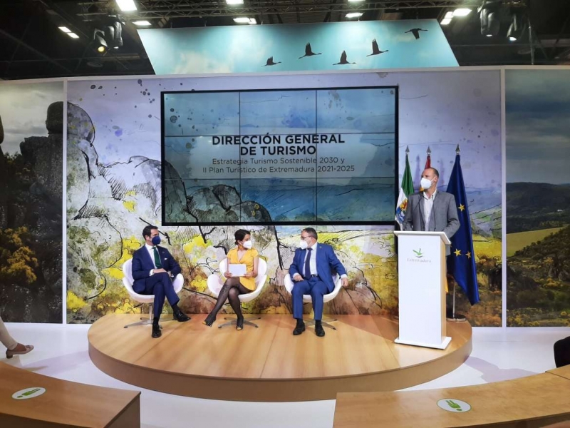 Extremadura presenta en FITUR los avances en la Estrategia de Turismo Sostenible 2030, el II Plan Turístico y las principales novedades de las rutas gastronómicas y ecoturísticas de naturaleza