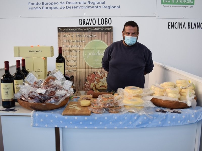 Interesantes expositores y actividades en el stand de FEHISPOR de la Cámara