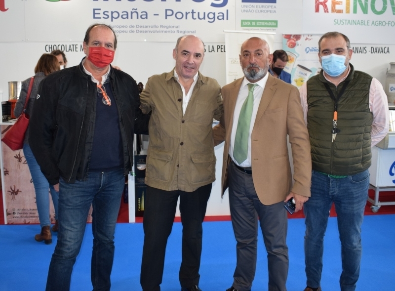 Interesantes expositores y actividades en el stand de FEHISPOR de la Cámara