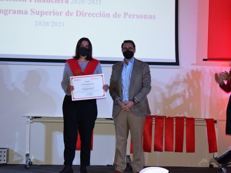 Clausura de la XXVII Promoción Máster Tributación, Contabilidad y Gestión Financiera y la primera promoción del Programa Superior en Dirección de Personas de la Cámara