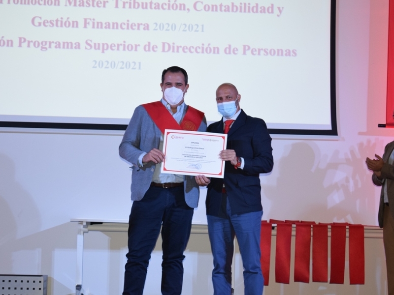 Clausura de la XXVII Promoción Máster Tributación, Contabilidad y Gestión Financiera y la primera promoción del Programa Superior en Dirección de Personas de la Cámara