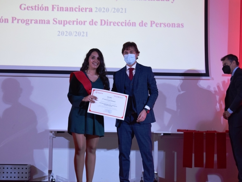 Clausura de la XXVII Promoción Máster Tributación, Contabilidad y Gestión Financiera y la primera promoción del Programa Superior en Dirección de Personas de la Cámara