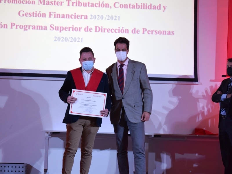 Clausura de la XXVII Promoción Máster Tributación, Contabilidad y Gestión Financiera y la primera promoción del Programa Superior en Dirección de Personas de la Cámara