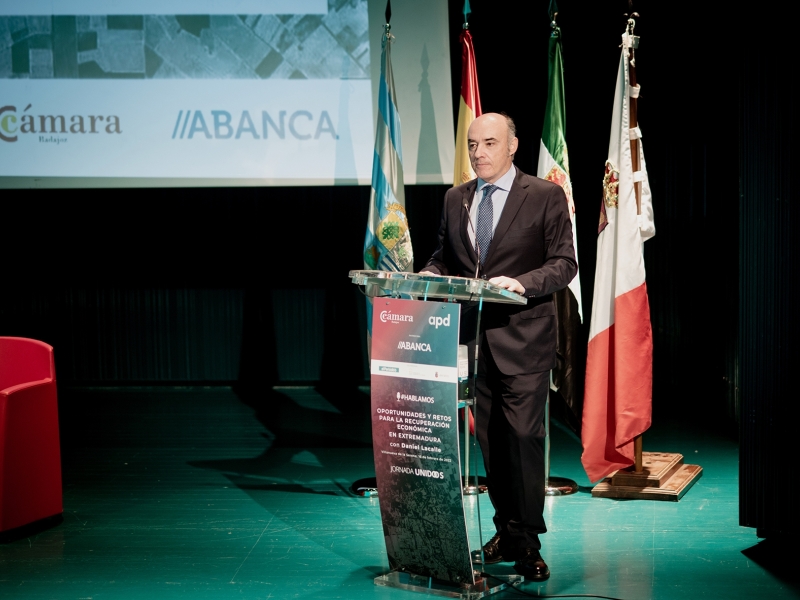 Daniel Lacalle analiza las oportunidades y retos para la recuperación de Extremadura en el nuevo encuentro HABLAMOS de Cámara Badajoz