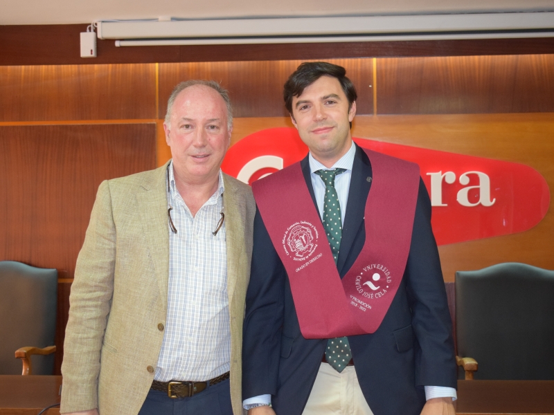 Graduación de los alumnos del XXVIII Máster de Tributación, Contabilidad y Gestión Financiera y de la V Promoción del Grado en Derecho 