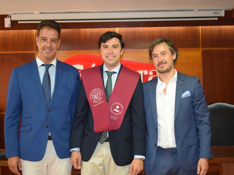 Graduación de los alumnos del XXVIII Máster de Tributación, Contabilidad y Gestión Financiera y de la V Promoción del Grado en Derecho 