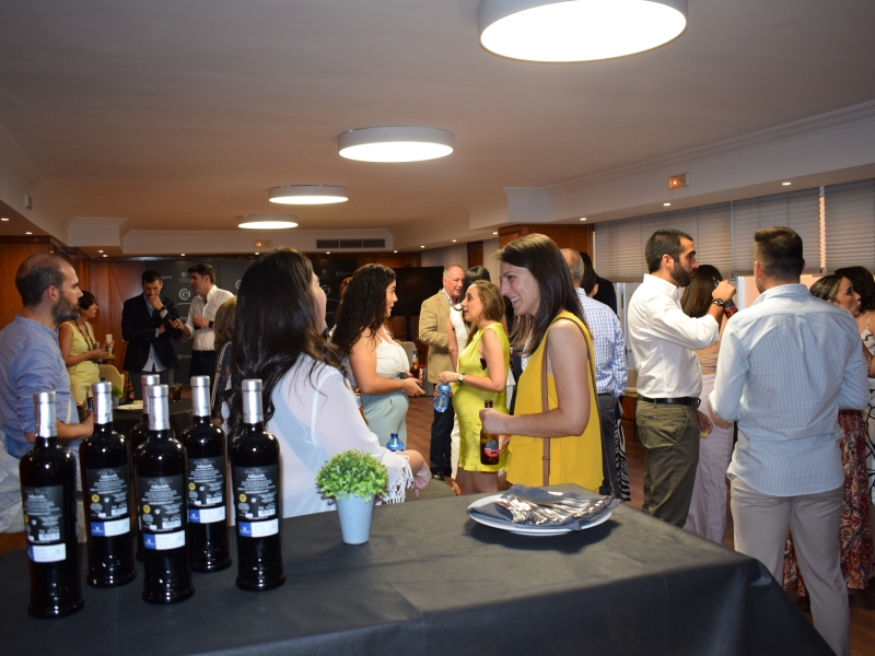 Graduación de los alumnos del XXVIII Máster de Tributación, Contabilidad y Gestión Financiera y de la V Promoción del Grado en Derecho 