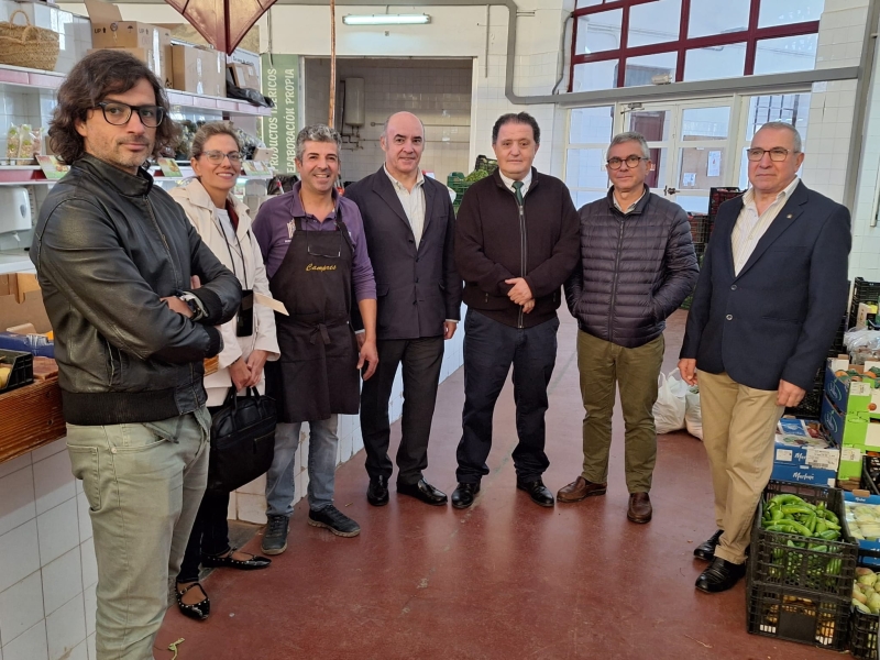 Reunión de colaboración entre Ayuntamiento de Villafranca y Cámara