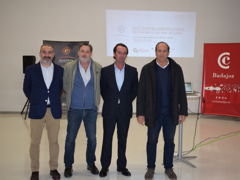 Se celebra un nuevo encuentro empresarial Afterwork de Club Cámara Badajoz en Rojas Automoción