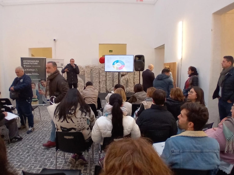 Más de 600 personas descubren nuevas oportunidades laborales en la Feria de Empleo y Emprendimiento PICE de Cámara Badajoz