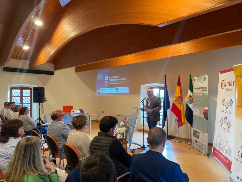 Encuentro con empresas de la Serena ayer en Castuera