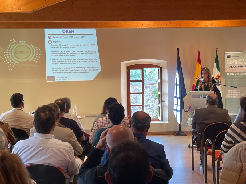 Encuentro con empresas de la Serena ayer en Castuera