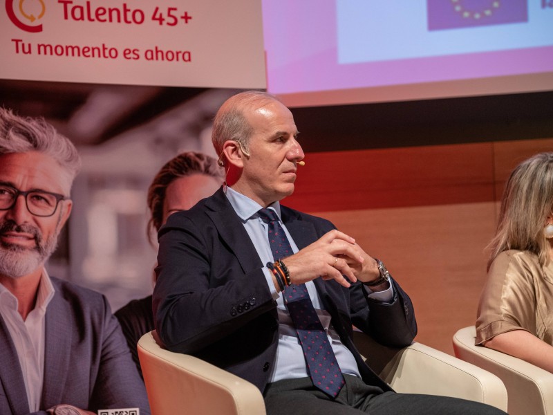 Más de 600 personas en la I Feria de Empleo para mayores de 45 años que celebra la Cámara de Comercio de Badajoz