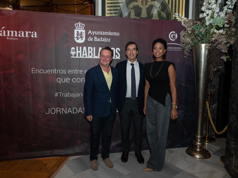 Mario Alonso Puig da las claves sobre la mentalidad de los número uno en el nuevo encuentro empresarial HABLAMOS de la Cámara de Badajoz