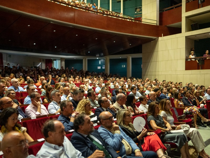 Mario Alonso Puig da las claves sobre la mentalidad de los número uno en el nuevo encuentro empresarial HABLAMOS de la Cámara de Badajoz