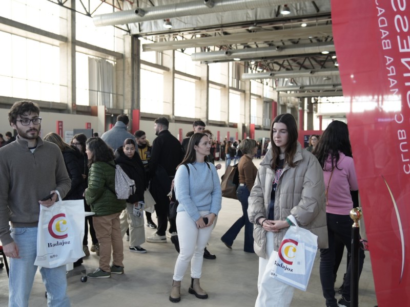 Éxito de participación en la Feria de Empleo “Talent Day” de la Cámara de Comercio Badajoz